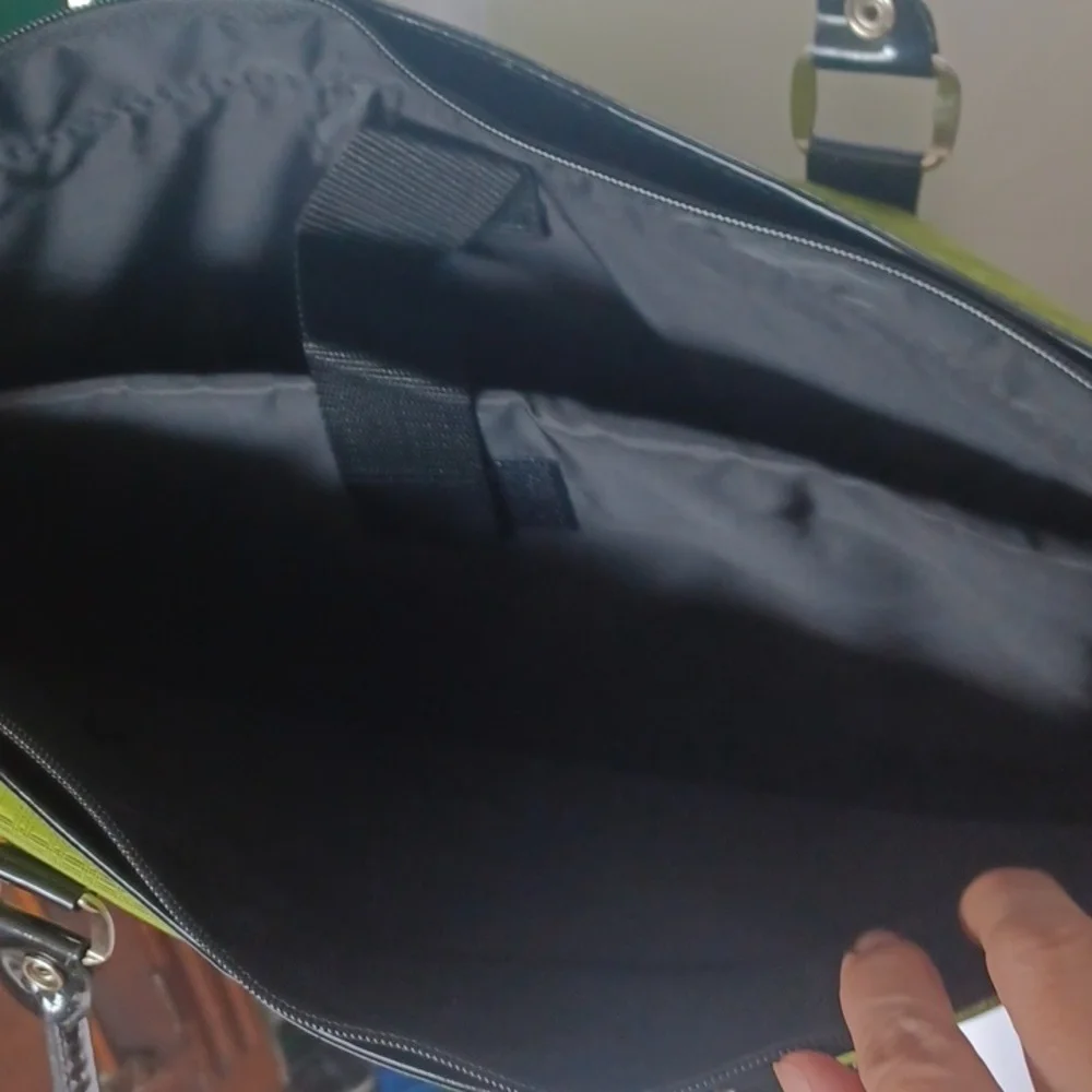 GNDI shoulder computer bag w coushioned interior global new beginnings Indiana
